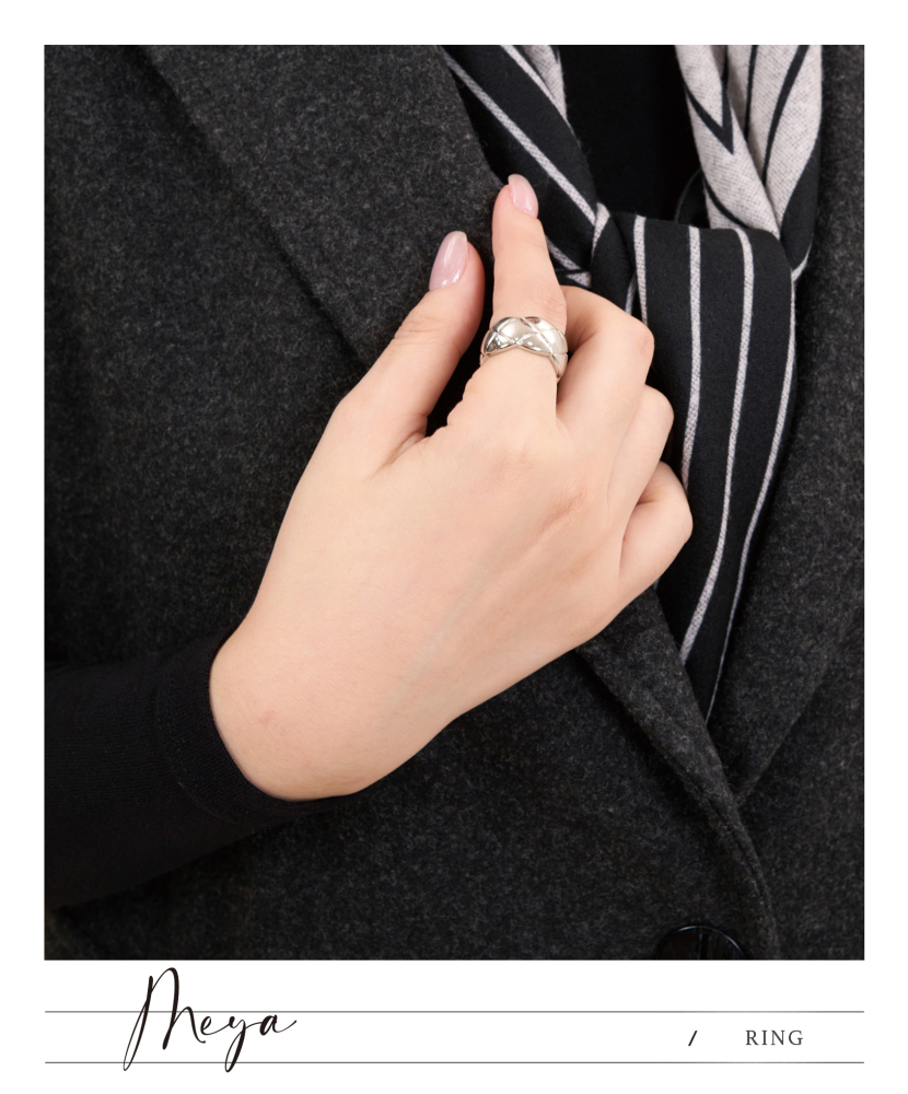 반지 寬版菱格線開口式戒指 / 銀色