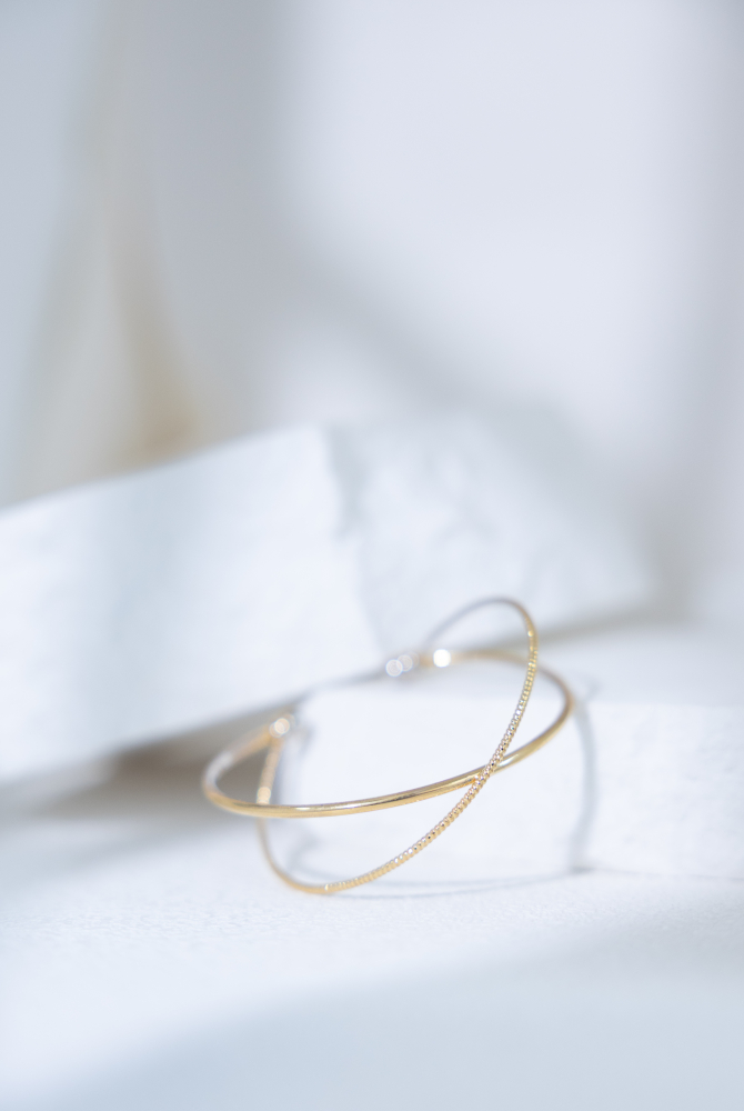 팔찌 細條交叉螺旋造型開口式手環 / 金色