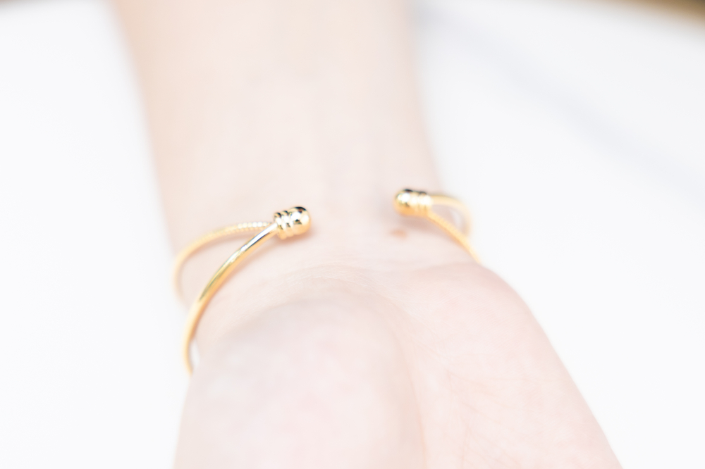 팔찌 細條交叉螺旋造型開口式手環 / 金色