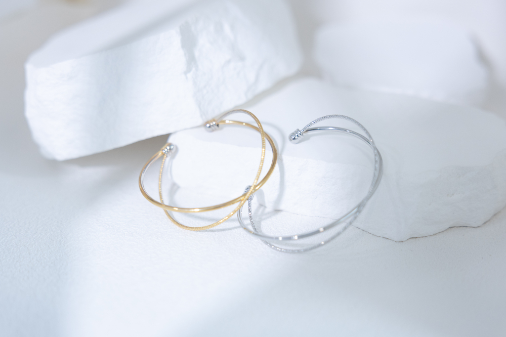 팔찌 細條交叉螺旋造型開口式手環 / 金色