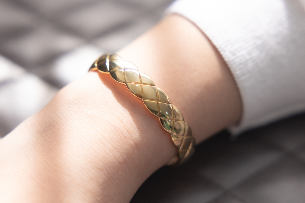 팔찌 菱格線分割開口式手環 / 金色