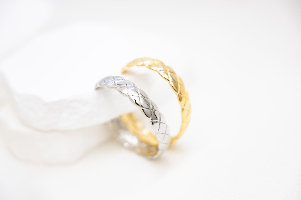 팔찌 菱格線分割開口式手環 / 金色