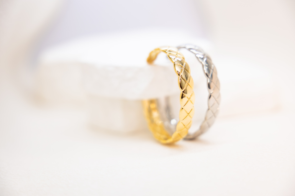 팔찌 菱格線分割開口式手環 / 金色