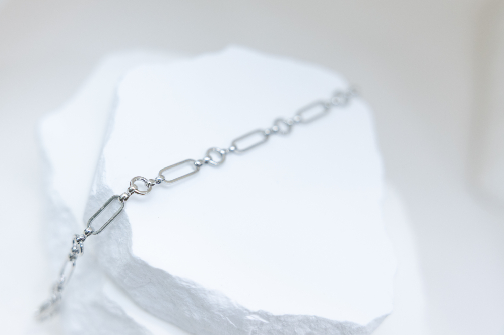 팔찌 橢圓形小圓形手鍊 / 銀色