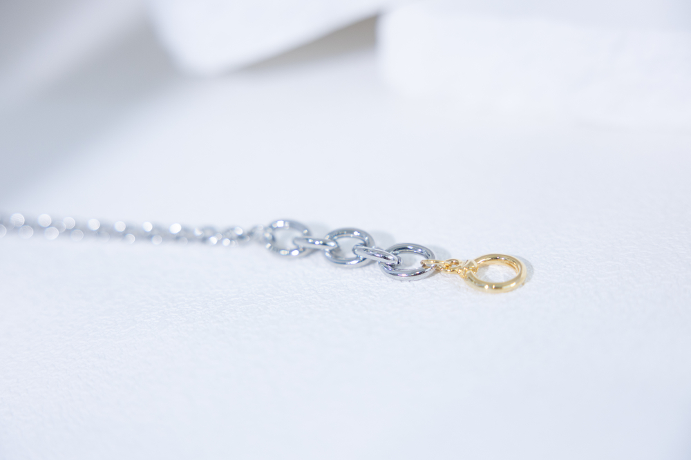 발찌 粗小豆鍊多個粗橢圓相連OT扣手鍊 / 銀色