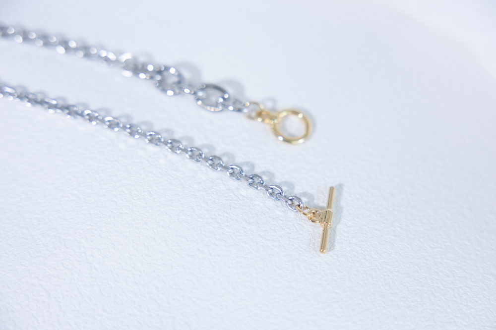 발찌 粗小豆鍊多個粗橢圓相連OT扣手鍊 / 銀色