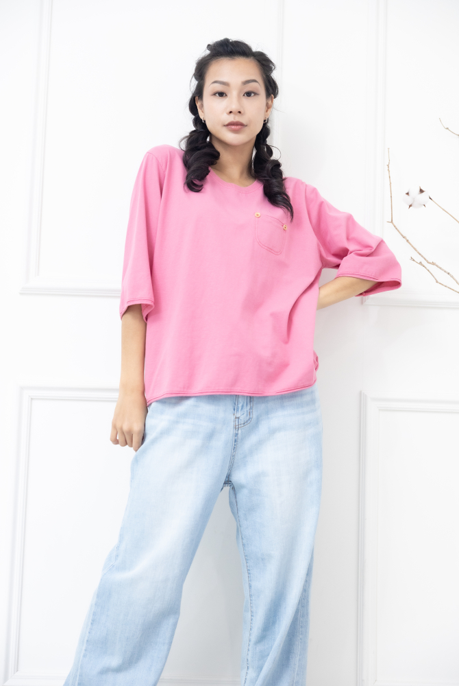 긴팔 左胸小口袋兩顆鈕扣寬版上衣 / 粉色