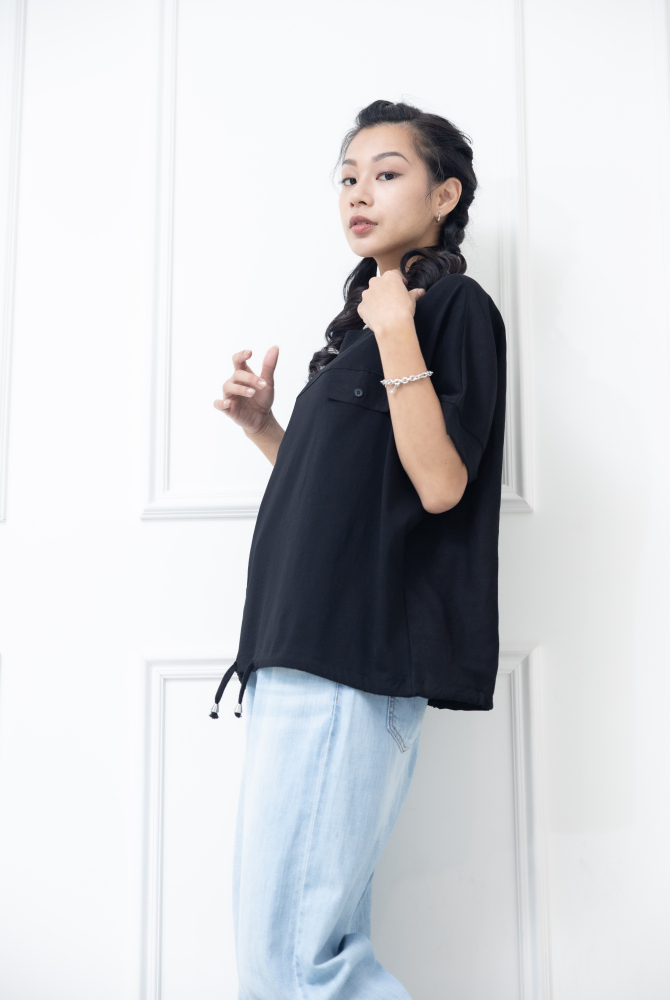 긴팔 左胸小口袋 一顆鈕扣寬版長袖上衣 / 黑色