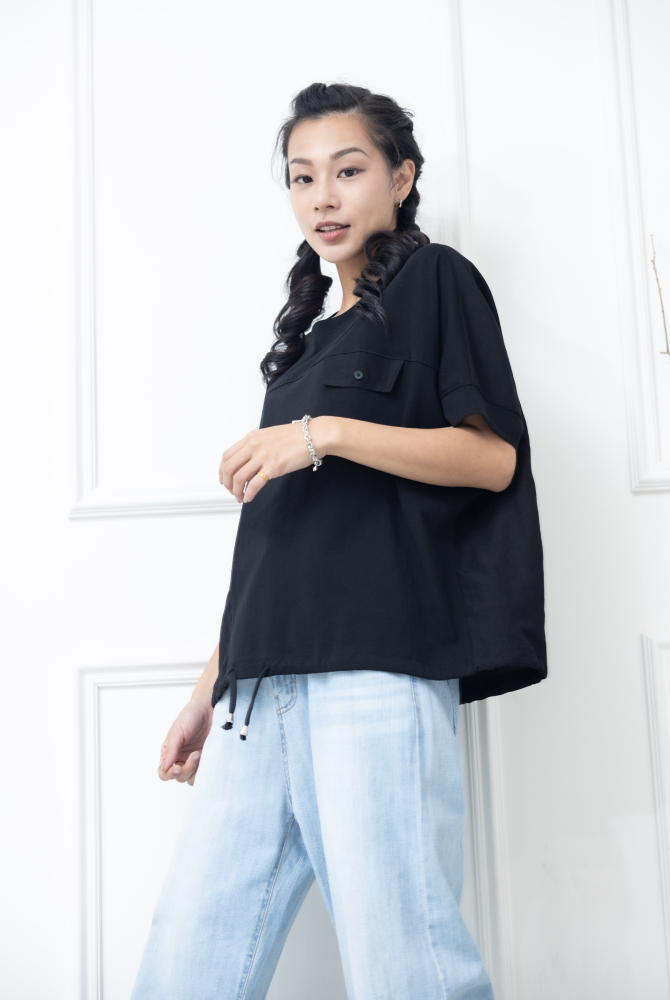 긴팔 左胸小口袋 一顆鈕扣寬版長袖上衣 / 黑色