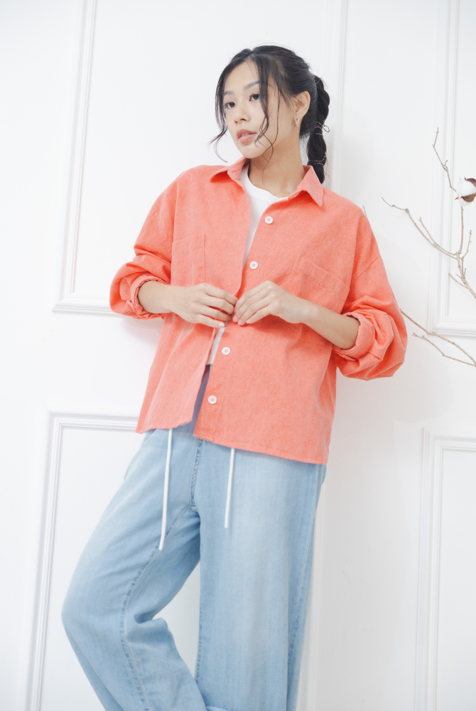 코트 襯衫領背後鈕扣開岔下擺圓弧外套 /  橘粉色