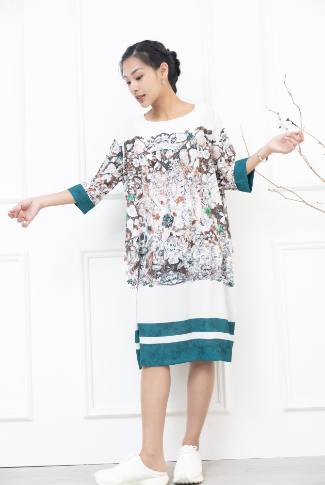 원피스 橘綠花材袖子裙襬深藍色七分袖洋裝 / 深綠色