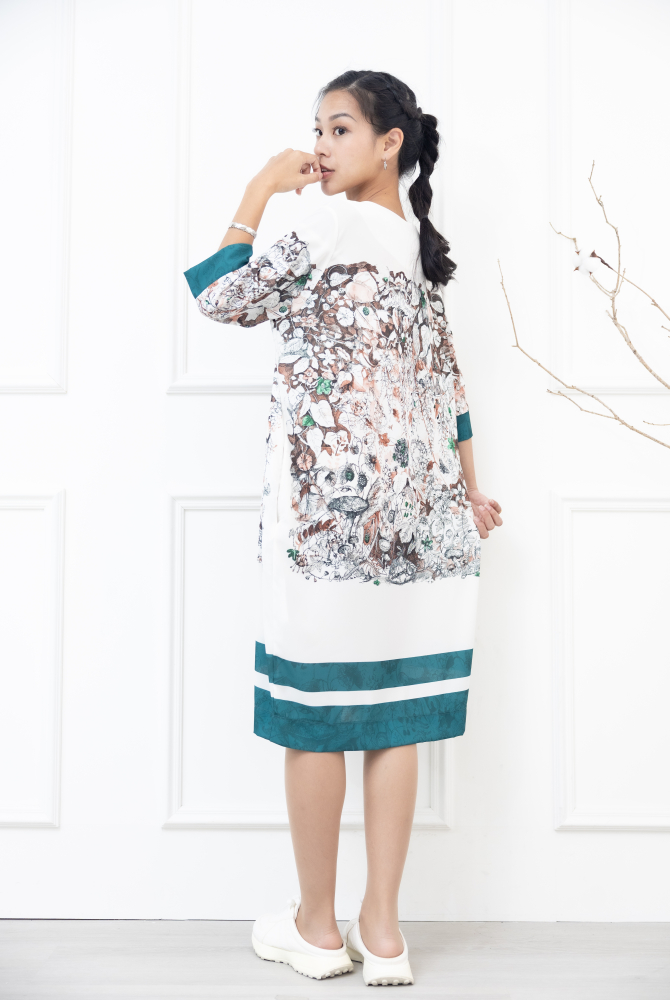 원피스 橘綠花材袖子裙襬深藍色七分袖洋裝 / 深綠色