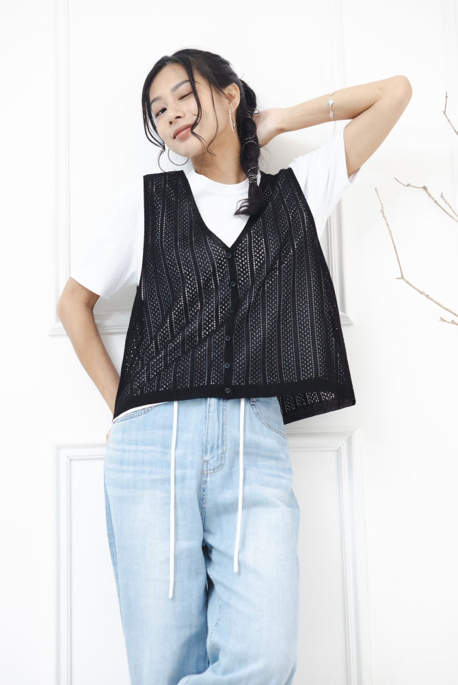 조끼 洞洞簍空全開襟背心 / 黑色