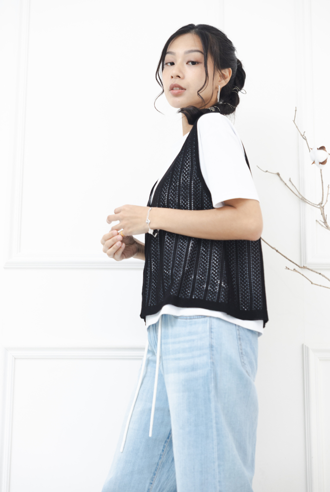 조끼 洞洞簍空全開襟背心 / 黑色