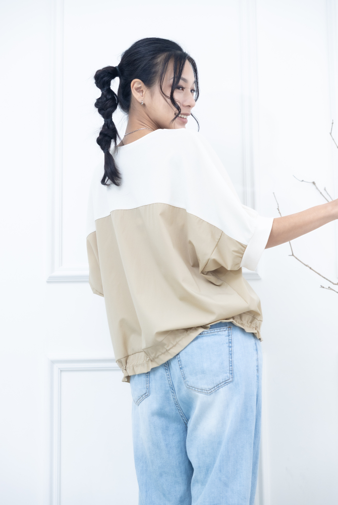 반팔 拚米色假口袋上衣 / 奶茶色