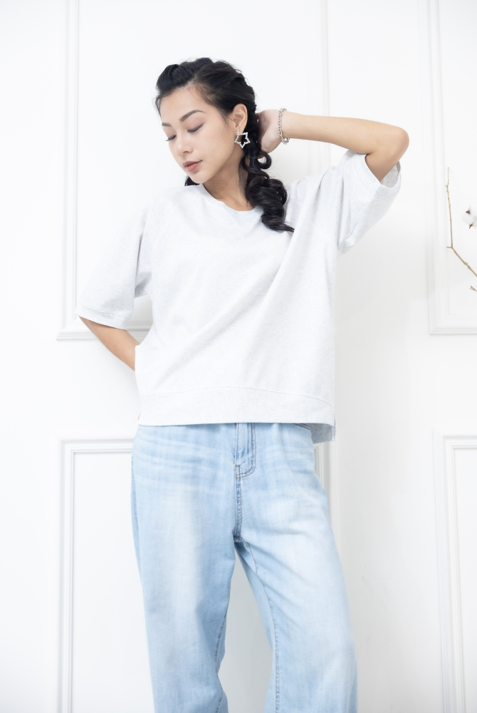 반팔 拚色寬版短袖上衣 / 灰白色