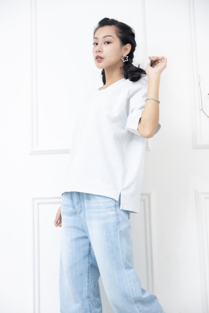 반팔 拚色寬版短袖上衣 / 灰白色