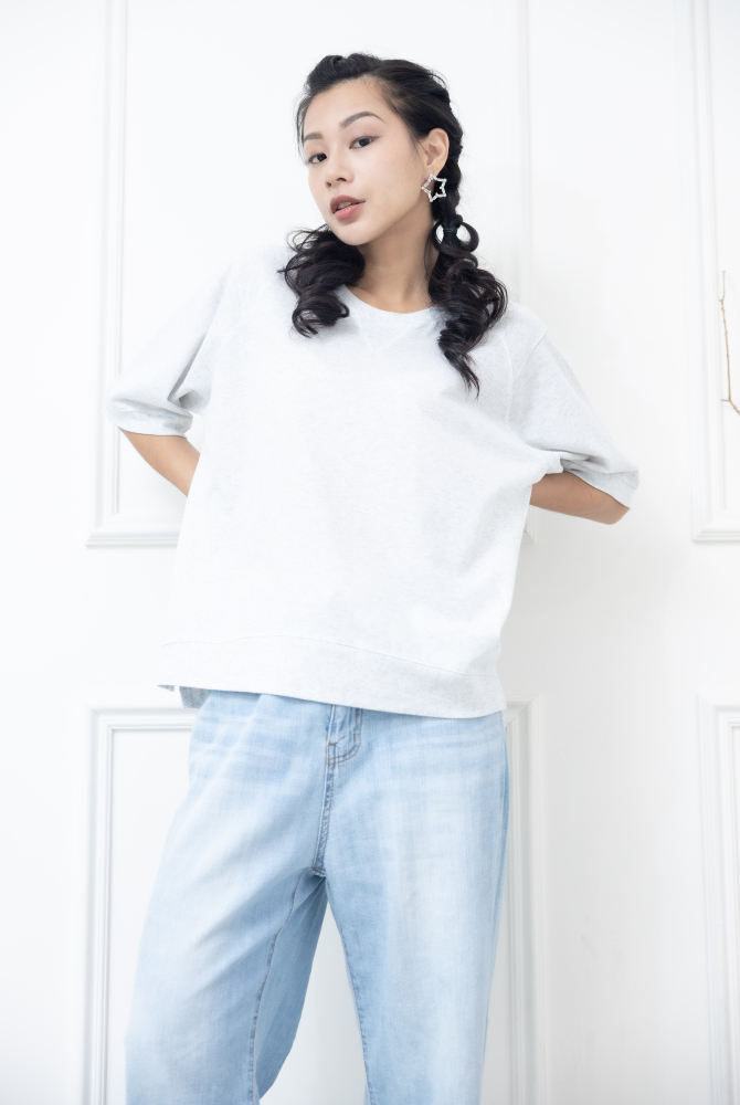 반팔 拚色寬版短袖上衣 / 灰白色