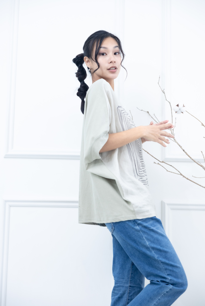 반팔 手繪方形迷宮短袖上衣 / 淺綠色