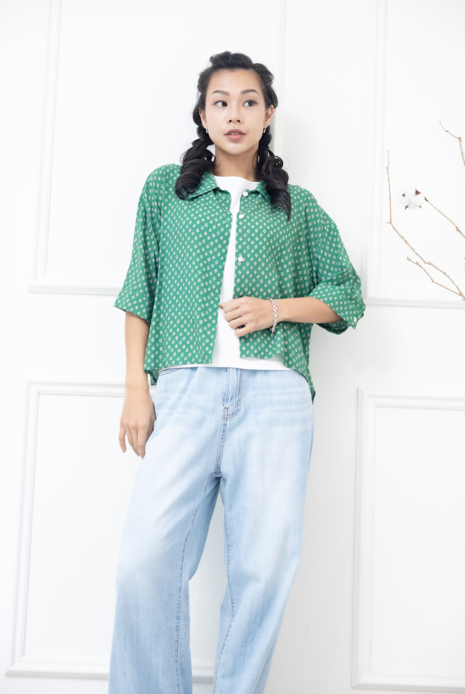 긴팔 滿版小葉子短版休閒襯衫 / 綠色
