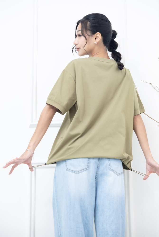 반팔 藝術畫框下擺抽繩上衣 / 綠色