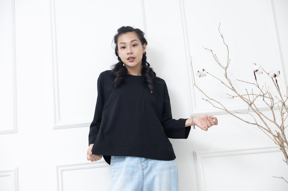 반팔 假口袋異材質拼接抽繩上衣 / 黑色