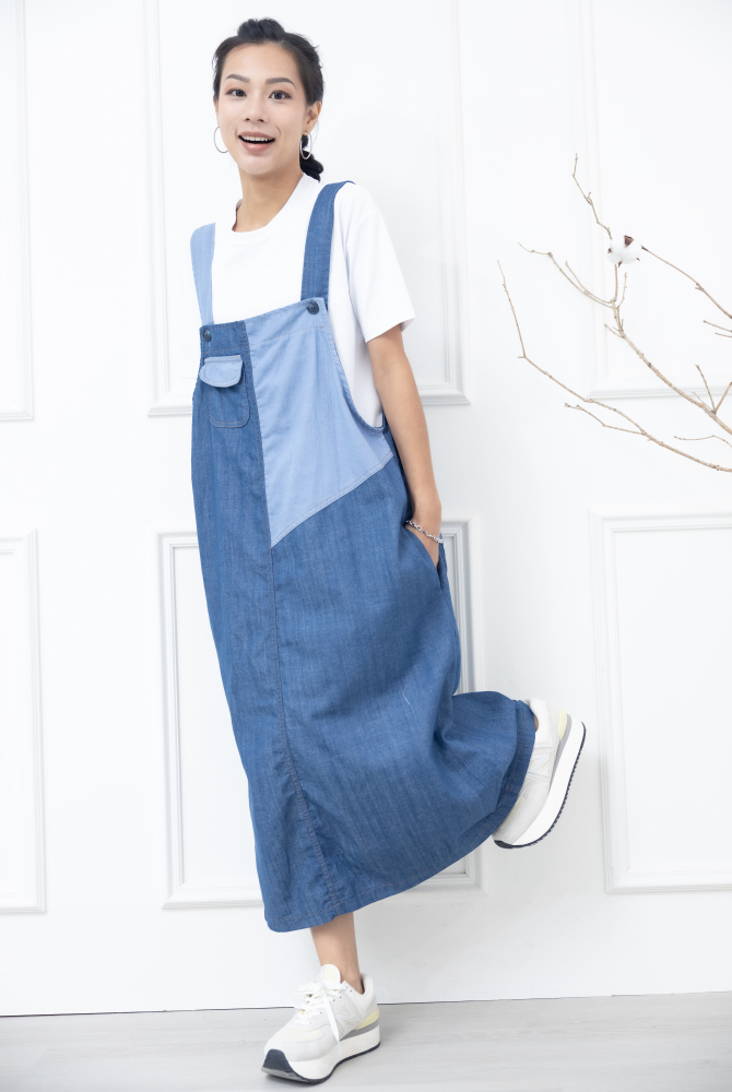 원피스 淺藍色拼布牛仔吊帶裙 / 藍色