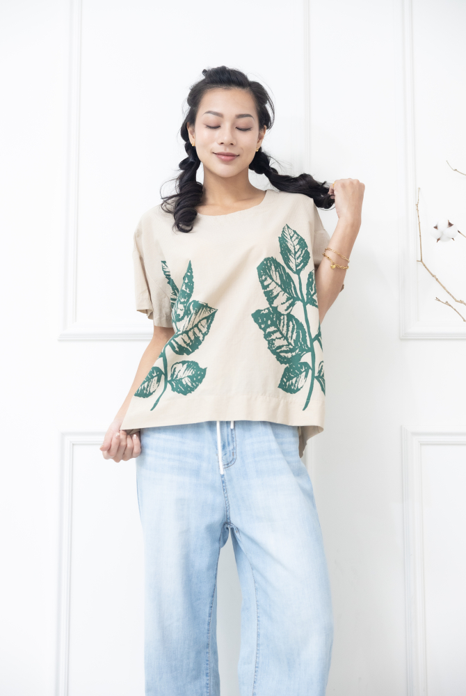반팔 米底綠葉印花上衣/ 米色