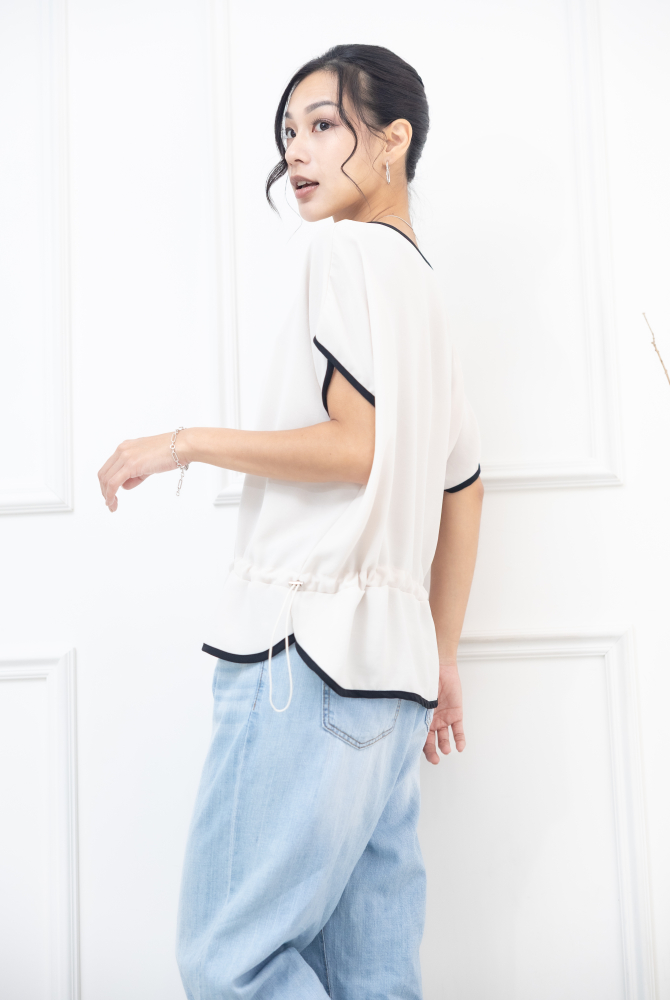 반팔 黑邊氣質拼接上衣 / 米色