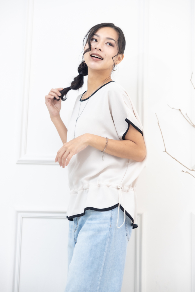 반팔 黑邊氣質拼接上衣 / 米色