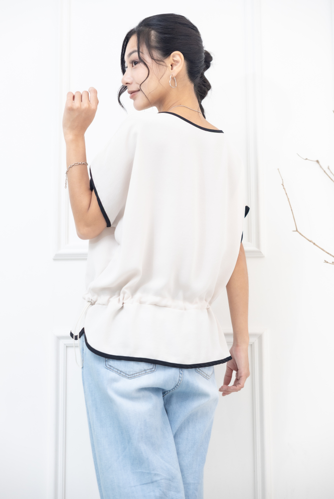 반팔 黑邊氣質拼接上衣 / 米色