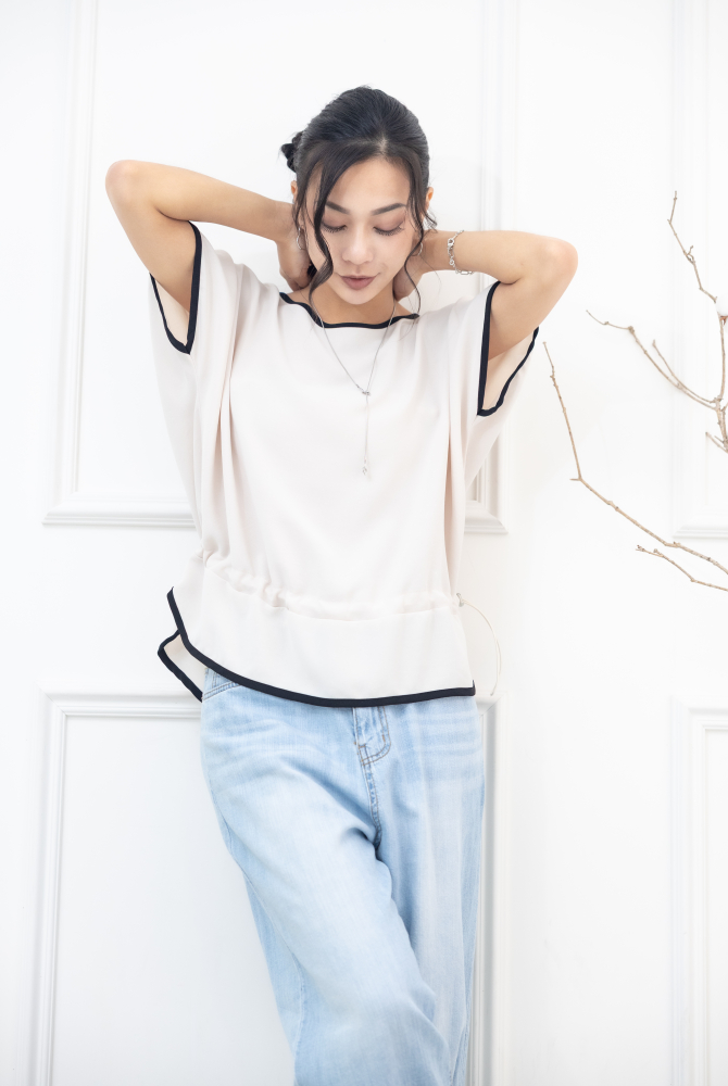 반팔 黑邊氣質拼接上衣 / 米色