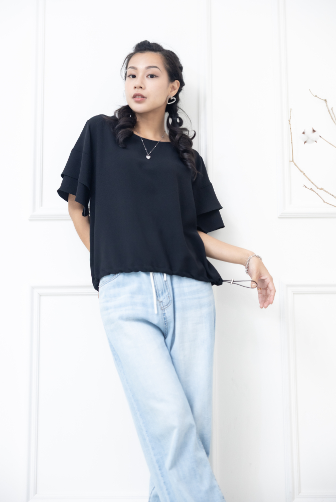 반팔荷葉袖素T上衣/ 黑色