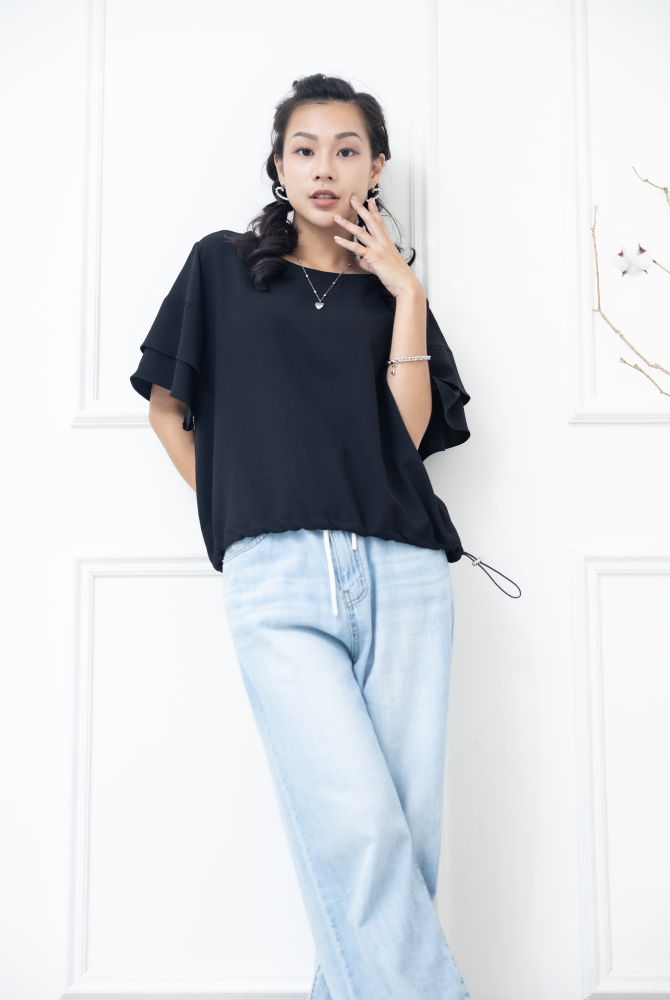 반팔荷葉袖素T上衣/ 黑色