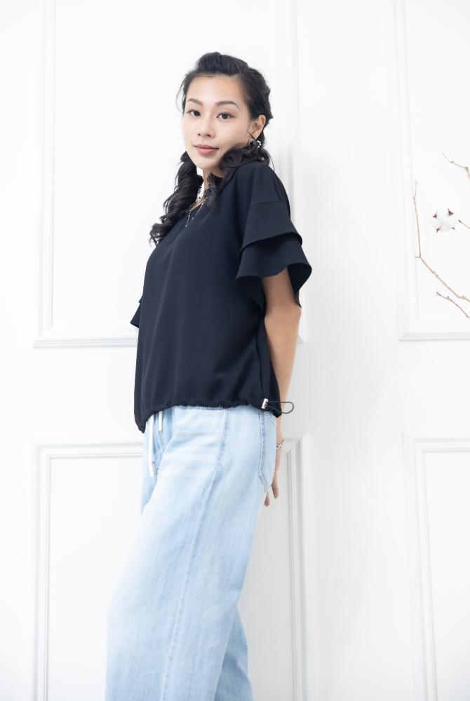 반팔荷葉袖素T上衣/ 黑色