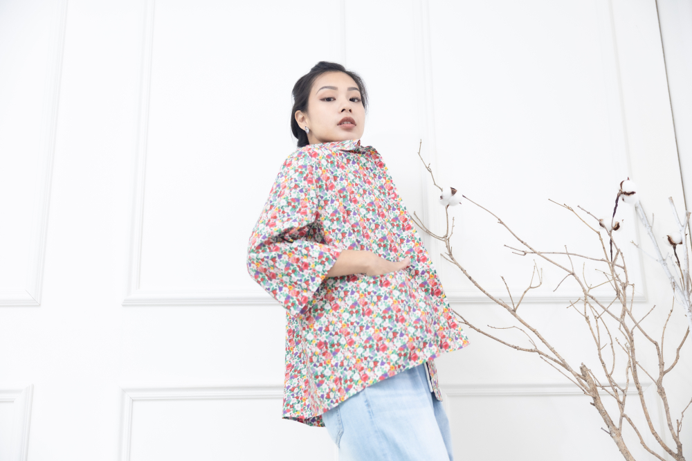 반팔 多彩花繪襯衫/ 紅色