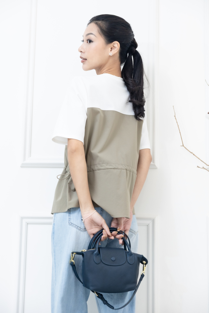 반팔白拼卡其抽繩上衣/ 卡其色