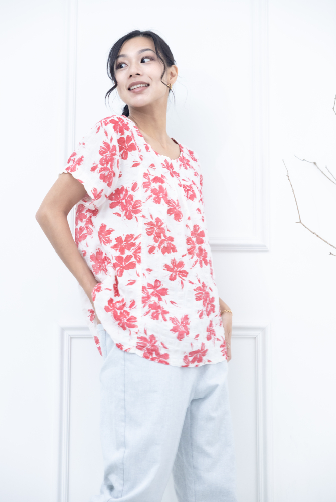 반팔 紅花紋皺摺棉麻上衣 / 米色