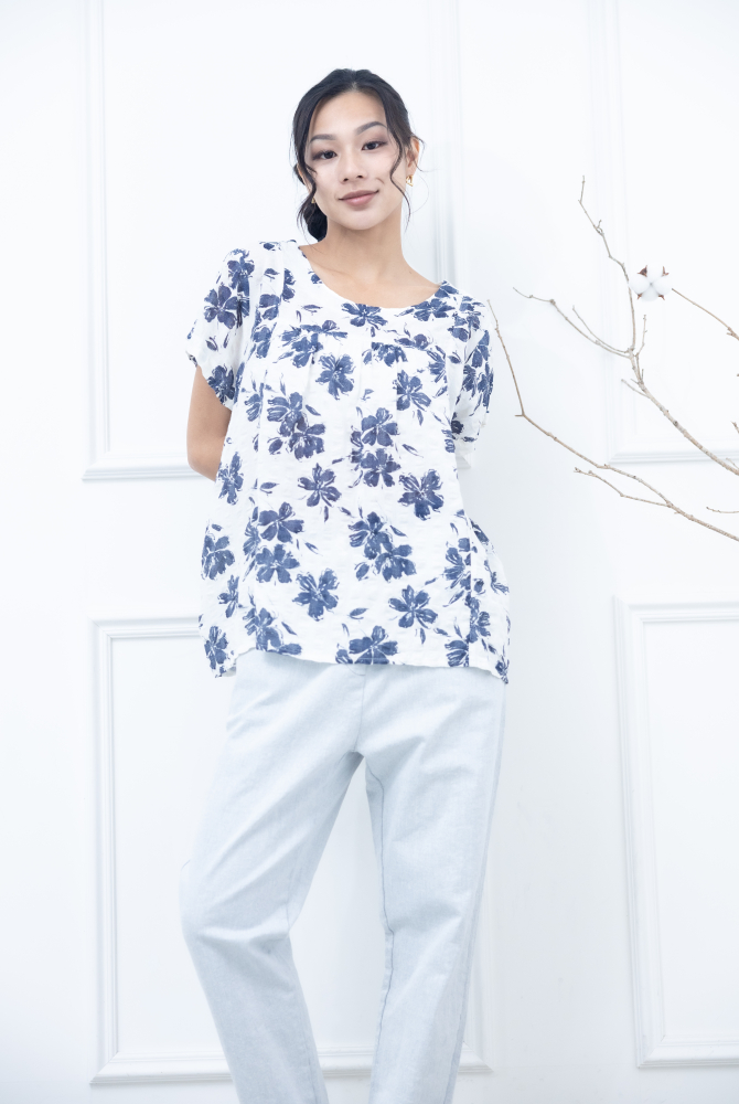 반팔 藍花紋皺摺棉麻上衣 / 米色