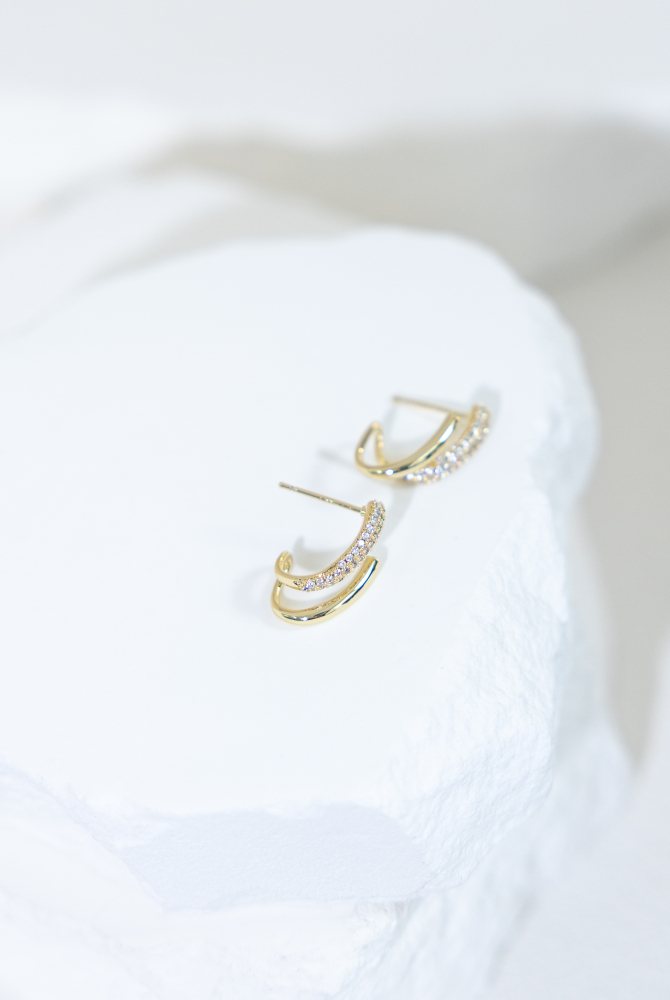 귀걸이 彎曲U字型小鋯石耳環 / 金色