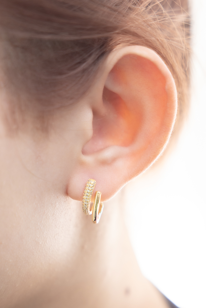 귀걸이 彎曲U字型小鋯石耳環 / 金色