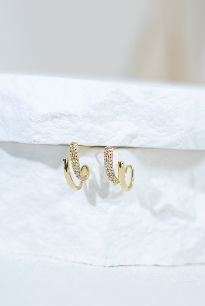 귀걸이 彎曲U字型小鋯石耳環 / 金色
