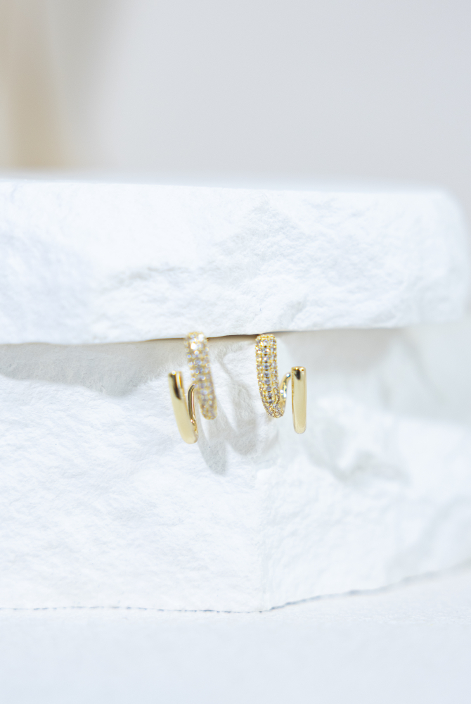 귀걸이 彎曲U字型小鋯石耳環 / 金色