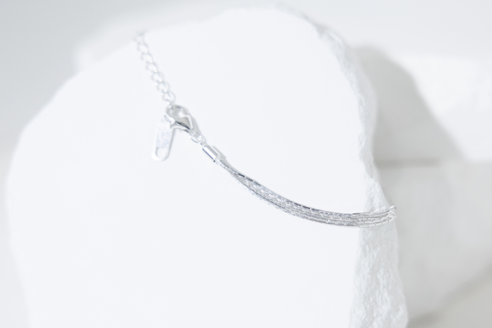 팔찌  不規則扭轉質感手鍊 / 銀色