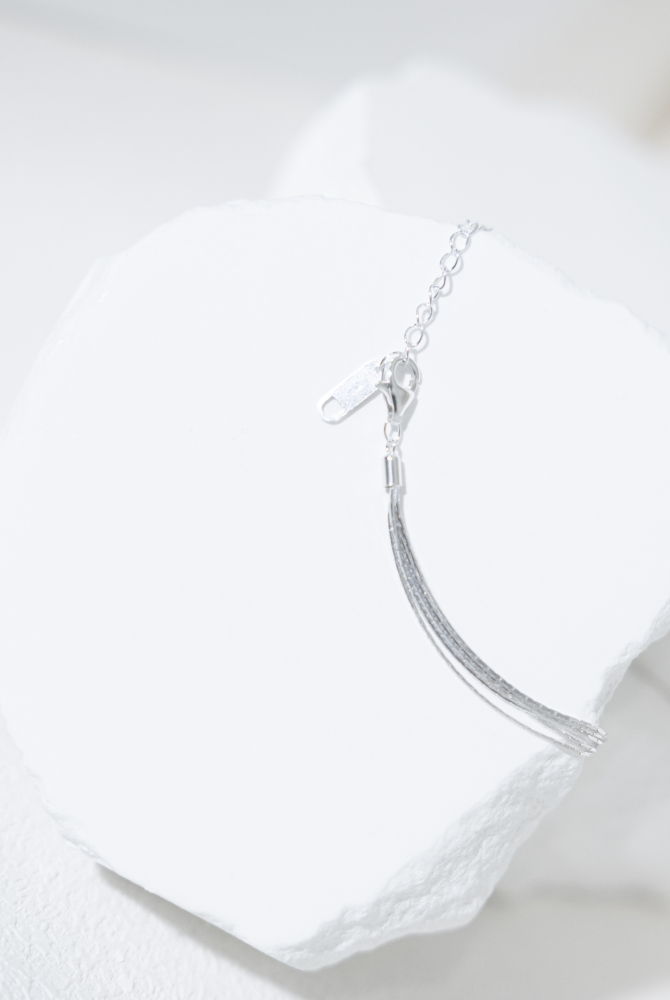 팔찌  不規則扭轉質感手鍊 / 銀色