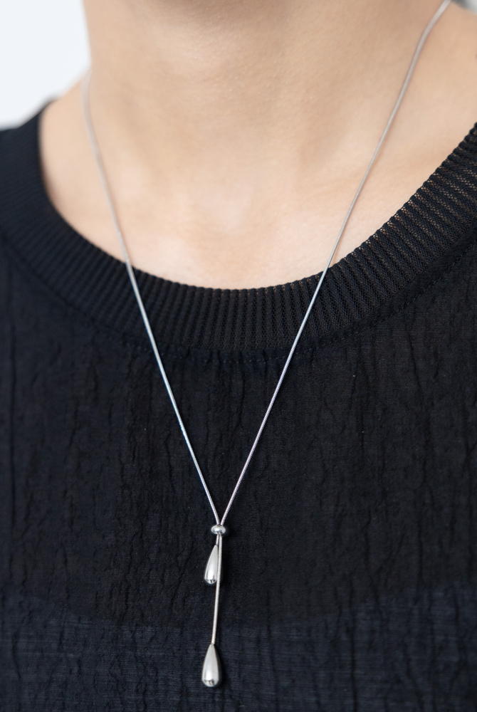 목걸이  可調節水滴項鍊 長項鍊 / 銀色
