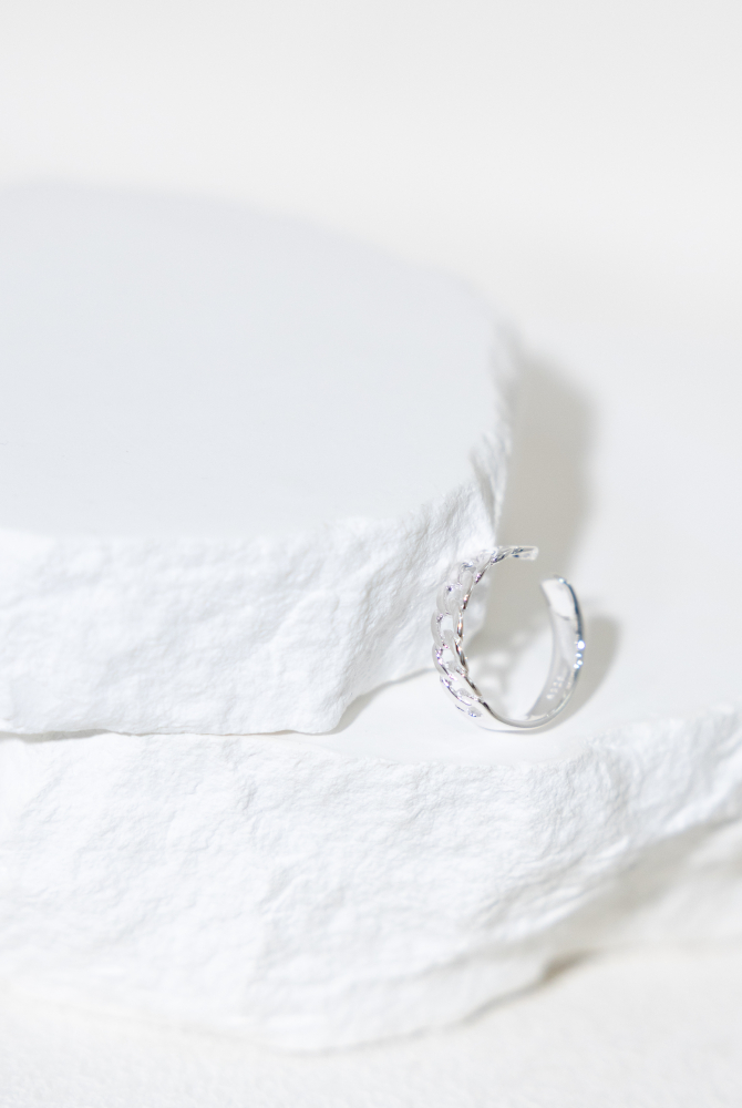 목걸이 藤蔓編織鏤空戒指 可調   / 銀色