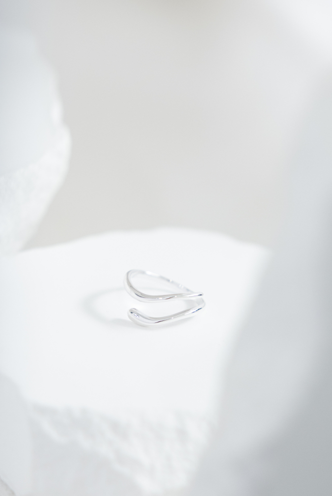 반지   波浪扭結開口戒 可調   / 銀色