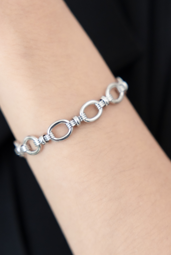 팔찌 雕刻鍊圈手鍊 / 銀色