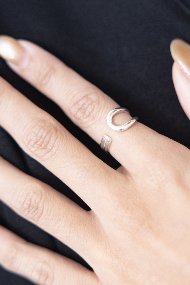 반지   單圈流線 開口式 戒指 / 銀色